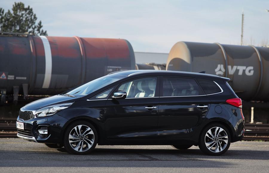 Kia Carens EcoDynamics 2016 года  (WW) (фото 21 из 27)